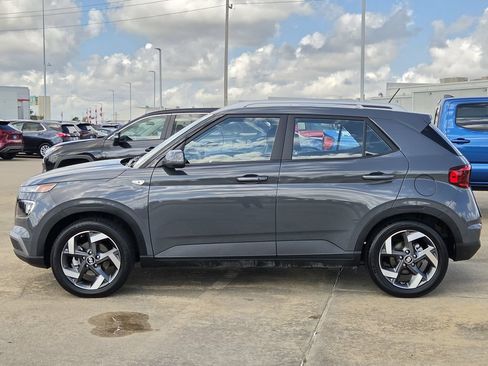 Used 2026 Hyundai Venue SEL FWD image 6