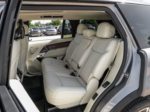 New 2026 Land Rover Range Rover Long Wheelbase SE AWD/4WD image 46