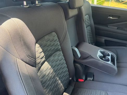 Used 2022 Nissan Pathfinder S FWD image 20