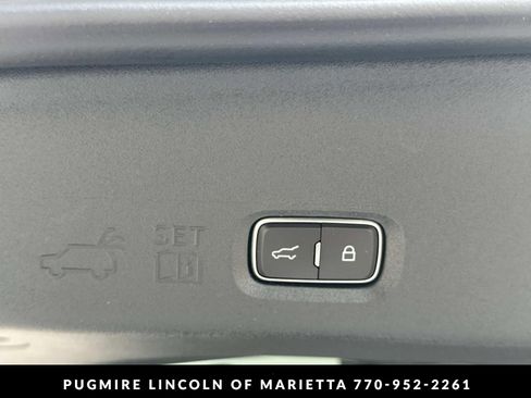 New 2026 Lincoln Navigator L Reserve AWD/4WD image 19
