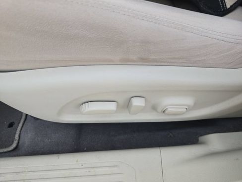 Used 2018 Nissan Murano SV FWD image 11