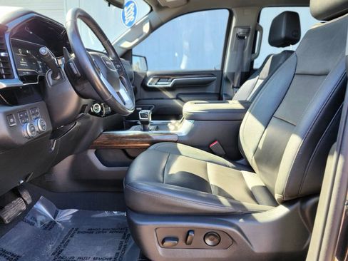 Used 2022 GMC Sierra 1500 Elevation w/ Elevation Premium Package AWD/4WD image 16