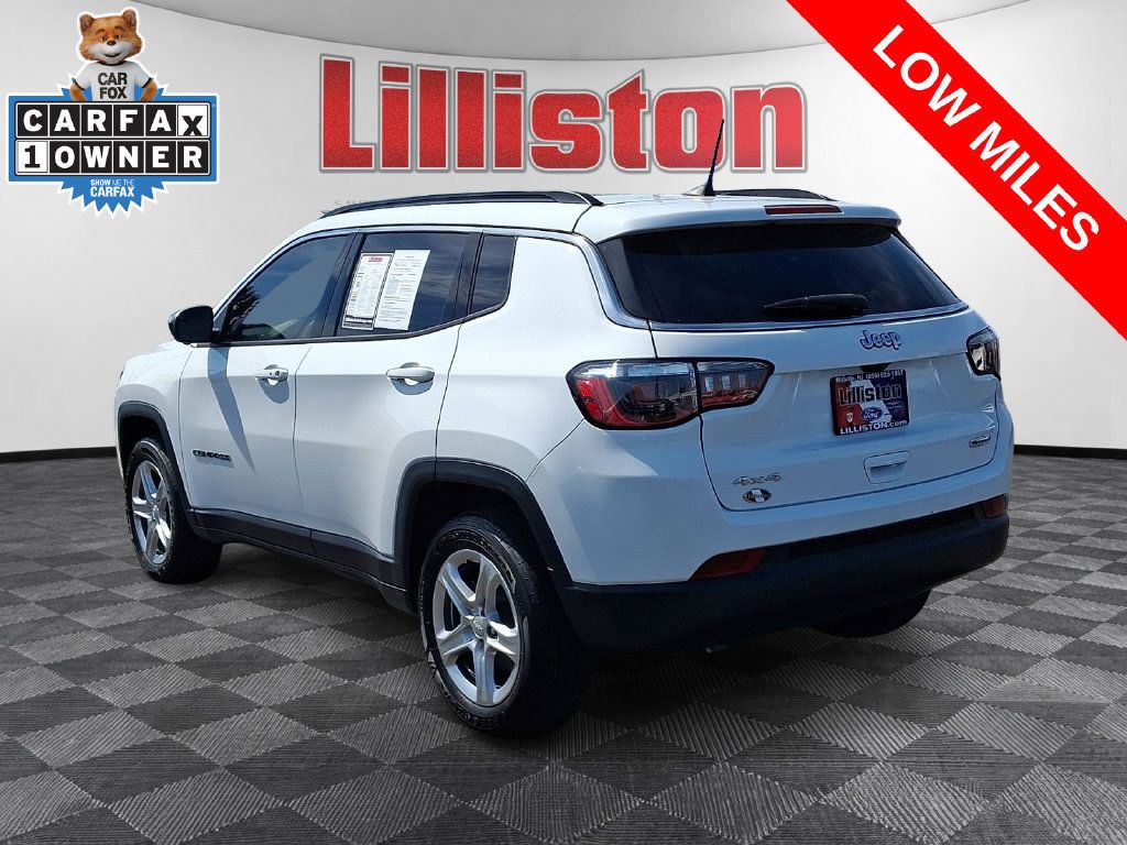 Used 2023 Jeep Compass Latitude w/ Sun and Sound Group AWD/4WD image 6