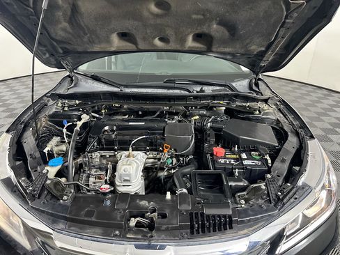 Used 2016 Honda Accord EX image 33
