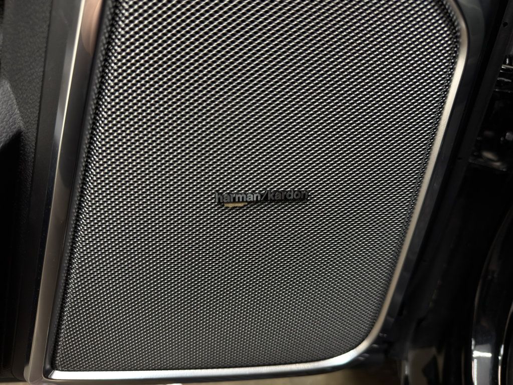 New 2025 RAM 2500 Laramie AWD/4WD image 16