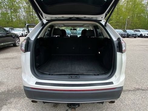 Used 2018 Ford Edge Titanium w/ Equipment Group 301A AWD/4WD image 31