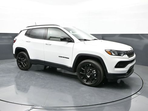 New 2026 Jeep Compass Latitude image 5