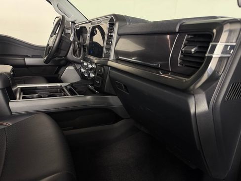 Used 2025 Ford F350 Lariat w/ Black Appearance Package AWD/4WD image 31