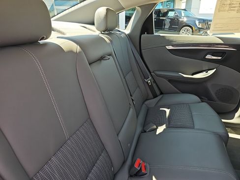 Used 2018 Chevrolet Impala LT w/ LT Convenience Package FWD image 29