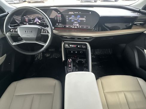 Used 2025 Audi Q5 Premium Plus AWD/4WD image 24