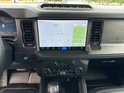 Used 2025 Ford Bronco Badlands AWD/4WD image 26