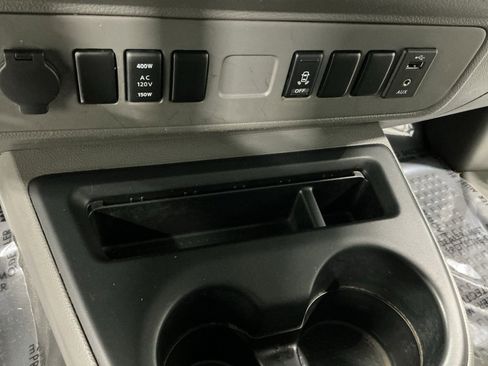 Used 2017 Nissan NV 2500 SV w/ Technology Package image 25