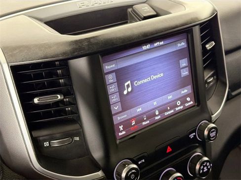 Used 2019 RAM 1500 Big Horn image 15