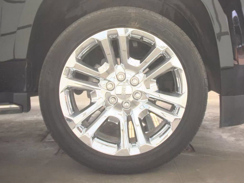 Used 2018 GMC Yukon SLT w/ Premium Edition AWD/4WD image 16