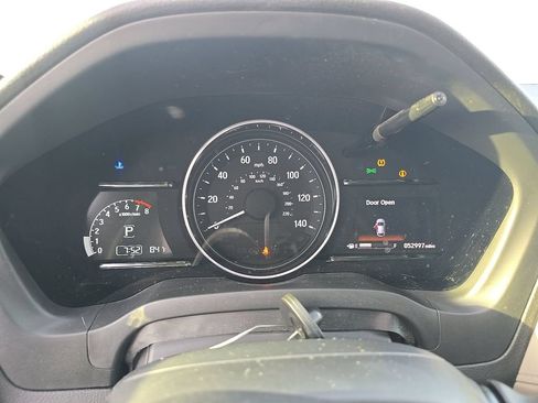 Used 2021 Honda HR-V EX image 2