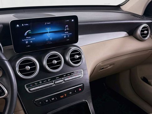 Used 2021 Mercedes-Benz GLC 300 image 20