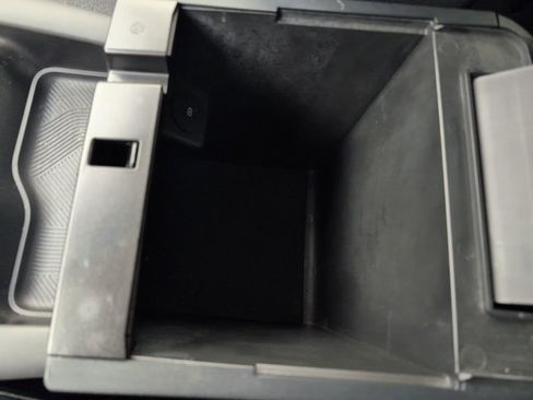 Used 2025 Ford Explorer Active image 48