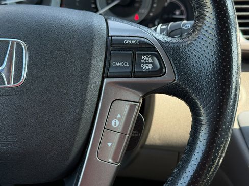 Used 2015 Honda Odyssey Touring Elite image 38