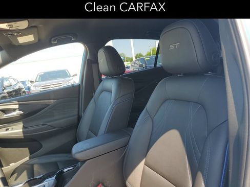 Certified 2025 Buick Envista Sport Touring w/ Convenience I Package FWD image 6