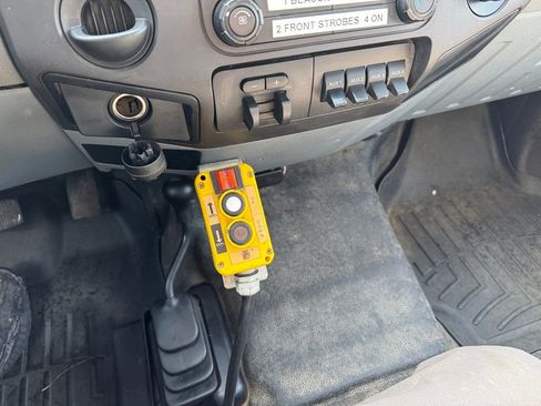 Used 2013 Ford F550 4x4 Regular Cab Super Duty w/ Payload Upgrade Pkg image 12