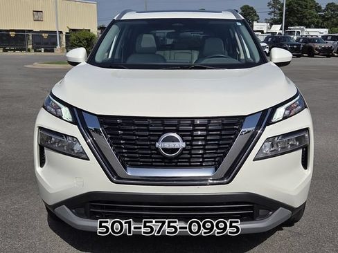 Used 2023 Nissan Rogue SV w/ SV Premium B Package FWD image 5