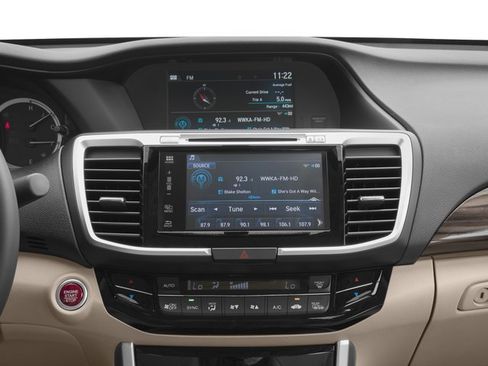 Used 2017 Honda Accord EX-L image 11