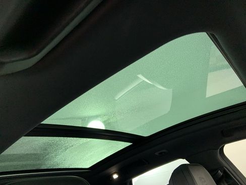 Used 2018 Porsche Macan Sport Edition image 18