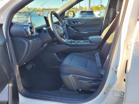 New 2026 Chevrolet Equinox LT w/ LPO, Floor Liner Package image 8