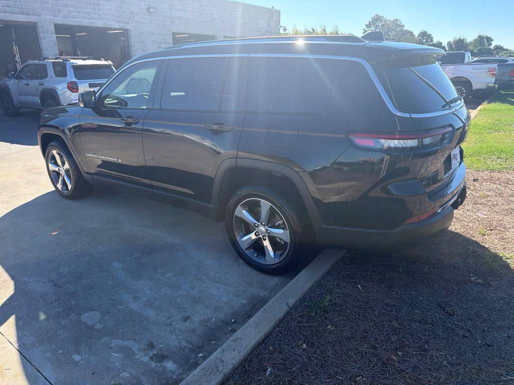 Used 2021 Jeep Grand Cherokee L Limited RWD image 14