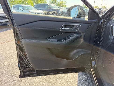 New 2026 Nissan Rogue Platinum w/ Platinum Premium Package AWD/4WD image 12