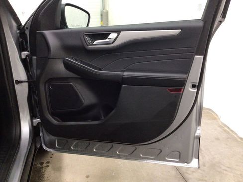 Used 2023 Ford Escape Platinum image 32