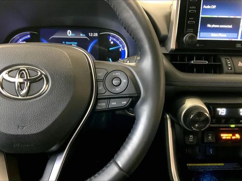 Used 2020 Toyota RAV4 XSE image 24