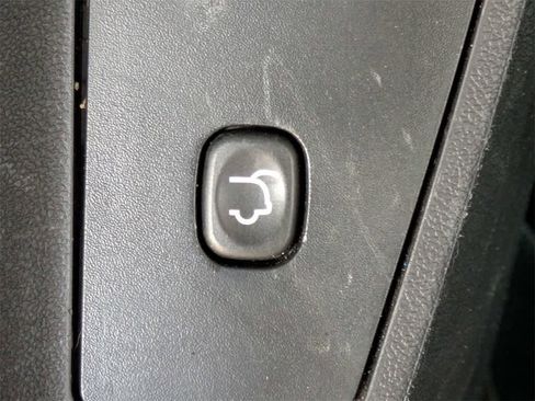 Used 2015 Dodge Grand Caravan SXT image 13