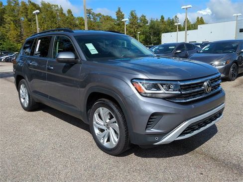 Used 2022 Volkswagen Atlas SE image 2
