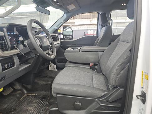 Used 2024 Ford F350 XL w/ FX4 Off-Road Package AWD/4WD image 6