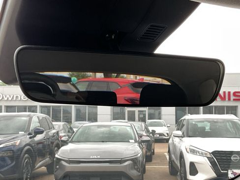 Used 2025 Hyundai Kona SEL image 27