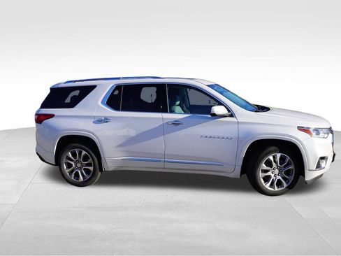 Certified 2021 Chevrolet Traverse Premier AWD/4WD image 2