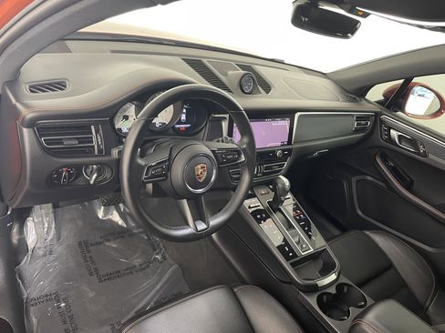 Used 2024 Porsche Macan GTS image 4