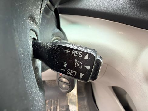 Used 2009 Toyota Highlander Limited image 26