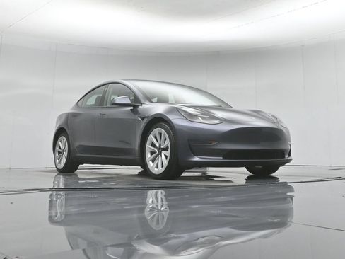 Used 2023 Tesla Model 3 Standard Range RWD image 43