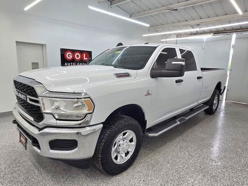 Used 2023 RAM 2500 Tradesman w/ Chrome Appearance Group AWD/4WD image 3