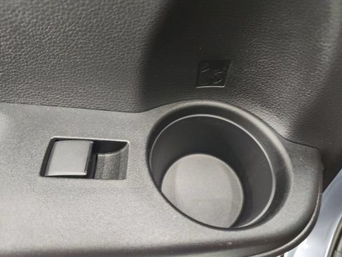 Used 2026 Toyota Corolla Cross XLE FWD image 35