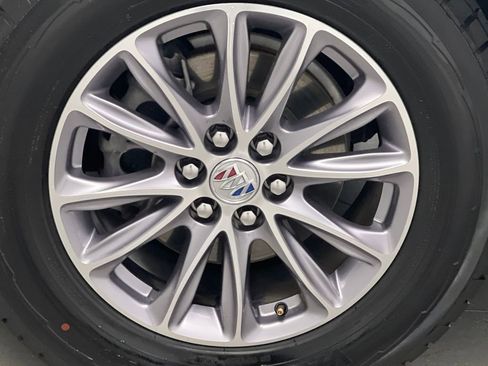 Used 2024 Buick Enclave Premium image 71