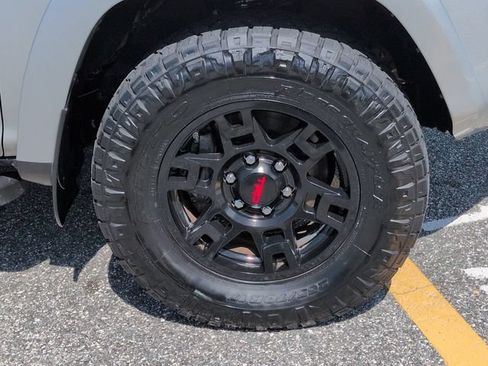 Certified 2023 Toyota 4Runner TRD Off-Road Premium w/ Moonroof Package AWD/4WD image 11