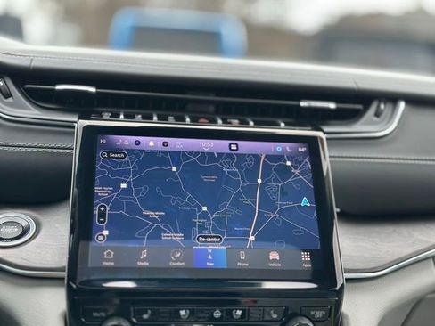 Used 2023 Jeep Grand Cherokee Overland w/ Adv Protech Group III image 14