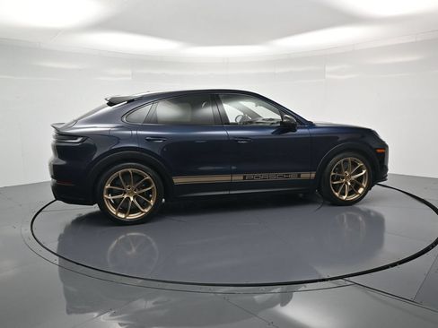 Used 2024 Porsche Cayenne Turbo GT AWD/4WD image 39