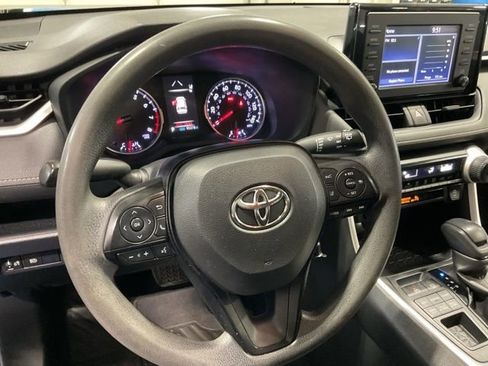 Used 2019 Toyota RAV4 LE image 14
