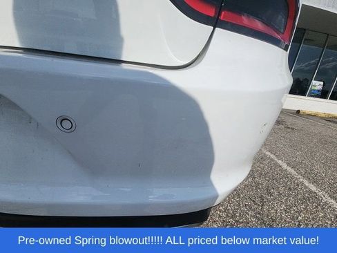 Used 2019 Dodge Charger SXT RWD image 9