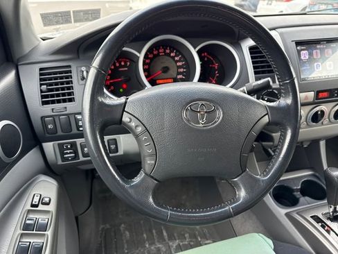 Used 2010 Toyota Tacoma 4x4 Double Cab V6 image 15