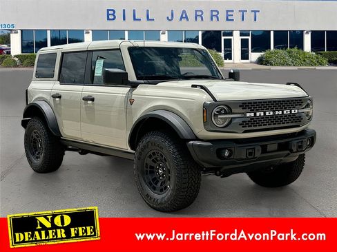 New 2026 Ford Bronco Badlands AWD/4WD image 1